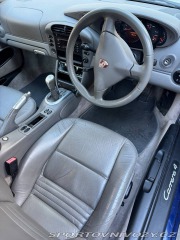 Porsche 911 Carrera 4 - manuál 2002