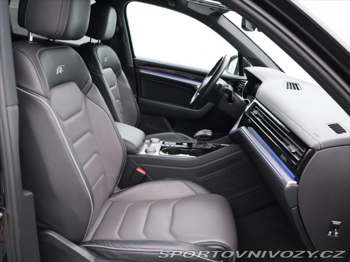 Volkswagen Ostatní modely Touareg 3,0 TSI 250 kW 4x4 CZ R-l 2019
