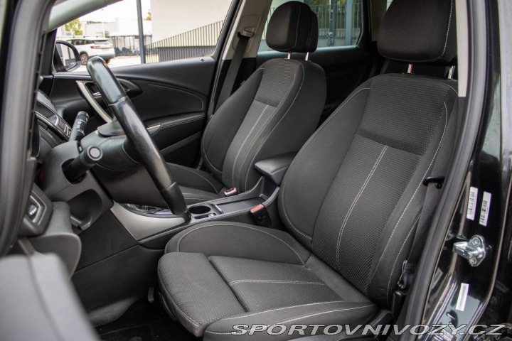 Opel Astra Sport Tourer 2.0 MT/6 12 2011