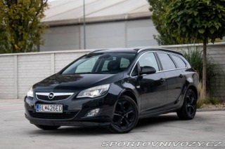 Opel Astra Sport Tourer 2.0 121kW M 2011