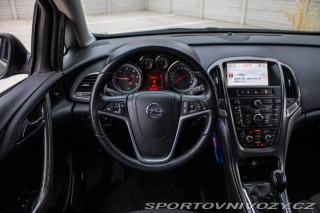 Opel Astra Sport Tourer 2.0 121kW M 2011