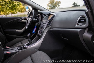 Opel Astra Sport Tourer 2.0 121kW M 2011