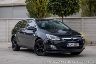 Opel Astra Sport Tourer 2.0 121kW M 2011