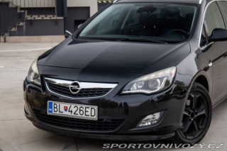 Opel Astra Sport Tourer 2.0 121kW M 2011