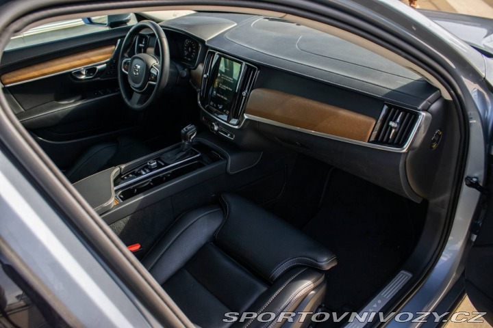 Volvo S90 D5 2.0L AWD 173kW AT/8 2 2018