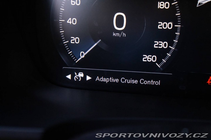 Volvo S90 D5 2.0L AWD 173kW AT/8 2 2018