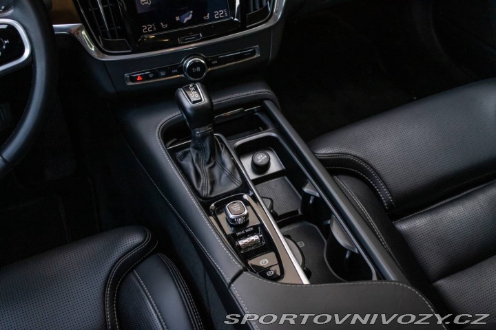 Volvo S90 D5 2.0L AWD 173kW AT/8 2 2018