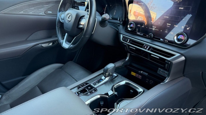 Lexus Ostatní modely RX 450h plus 450H+ 2,5 PHEV LUXURY TAŽ 2024