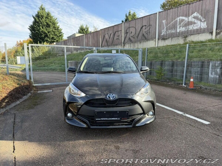 Toyota Yaris 1.5 HEV 116 LIMITED výba 1800