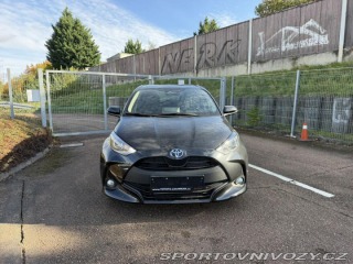 Toyota Yaris 1.5 HEV 116 LIMITED výba 1800