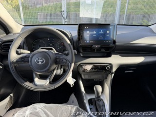 Toyota Yaris 1.5 HEV 116 LIMITED výba 1800
