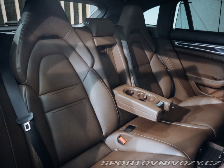 Porsche Panamera GTS Sport Turismo 338 kW 2020