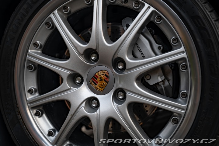 Porsche 911 Carrera 4 2002