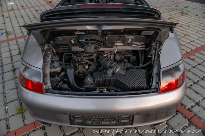 Porsche 911 MANUÁL/EU/HARDTOP 2002