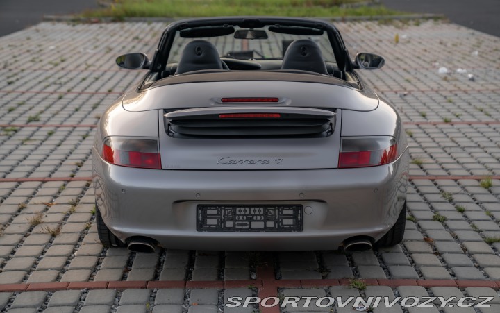 Porsche 911 Carrera 4 2002