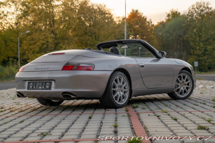 Porsche 911 Carrera 4 2002