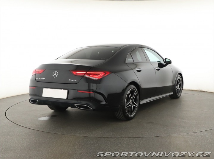 Mercedes-Benz CLA 250 4MATIC 2022