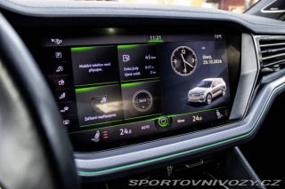 Volkswagen Ostatní modely Touareg 3.0 V6 TDI SCR R-Line 21 2018