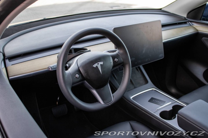 Tesla Model Y Long Range AWD 378kW 202 2023