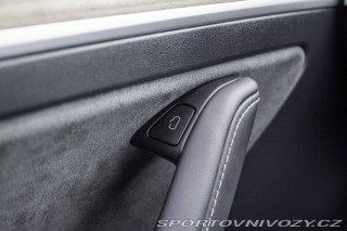 Tesla Model Y Long Range AWD 378kW 202 2023