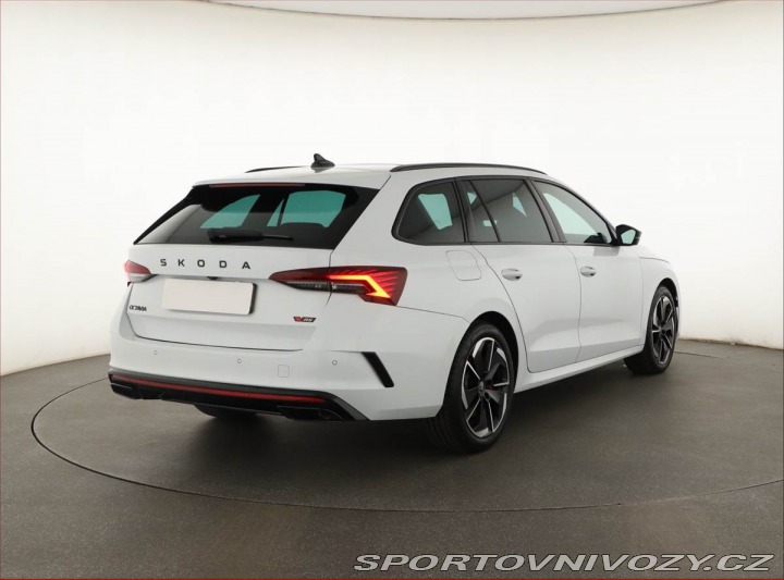 Škoda Octavia RS RS 2.0 TSI, RS, KAMERA 2025