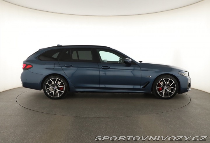 BMW 5 M Sport 530e xDrive 2022