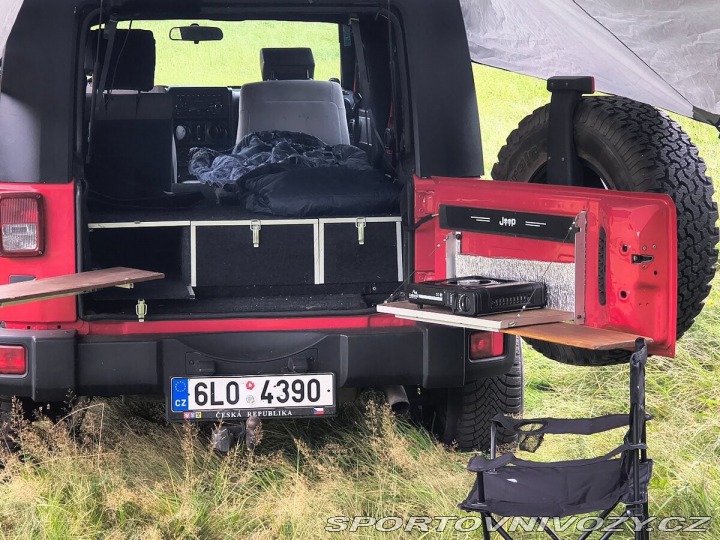 Ostatní značky Ostatní modely Jeep Wrangler 2,8   CRD Rubicon - vesta 1800