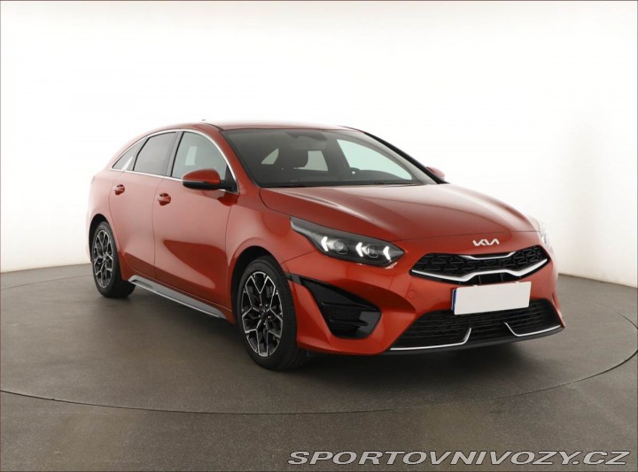 Kia ProCeed GT Line Plus 1.5 T-GDI 2025