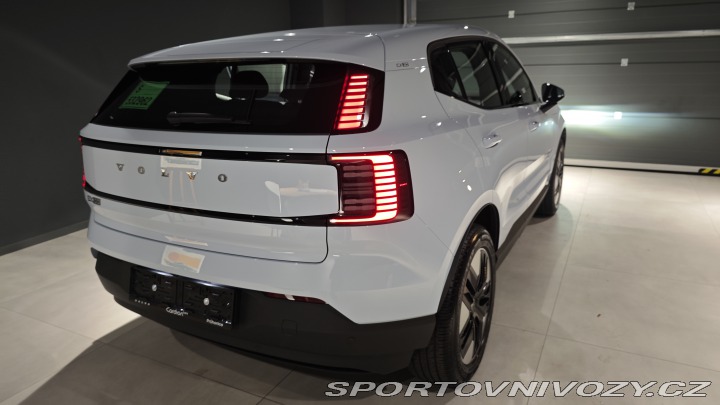 Volvo EX30 2024