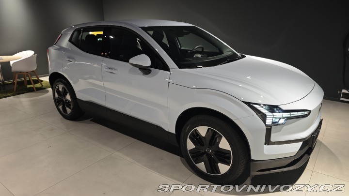 Volvo EX30 2024