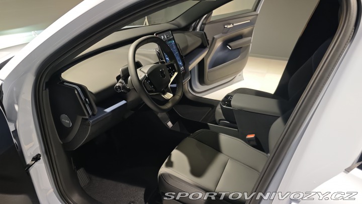 Volvo EX30 2024