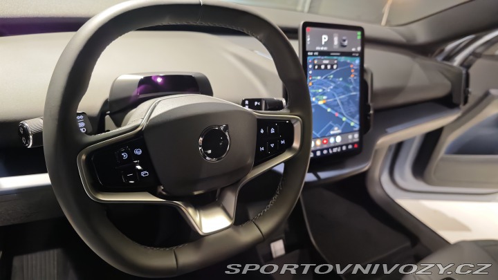Volvo EX30 2024