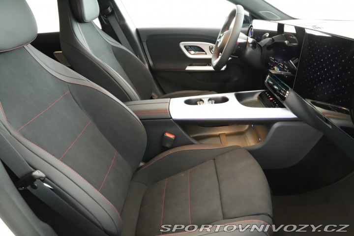 Mercedes-Benz CLA AMG 200 2026