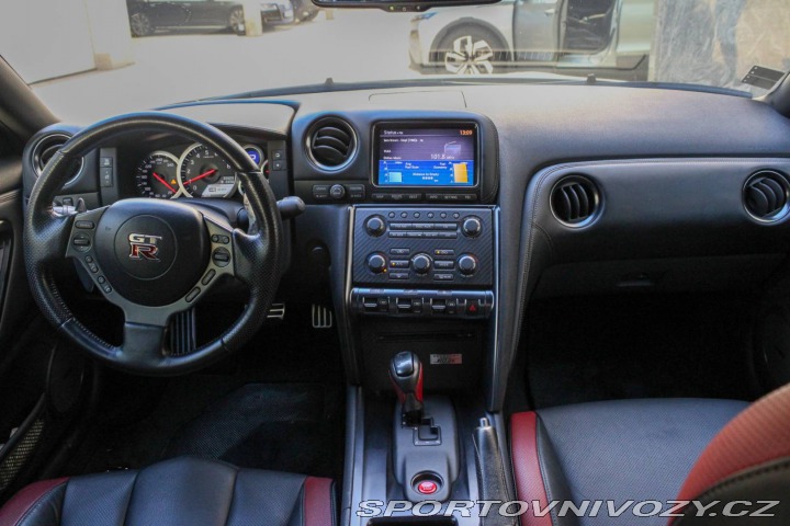 Nissan GT-R 390kW AT/6 DBA-R35 2011 2011