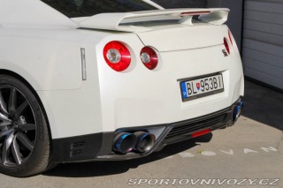 Nissan GT-R 390kW AT/6 DBA-R35 2011 2011