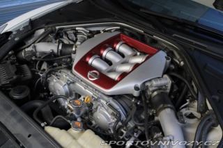 Nissan GT-R 390kW AT/6 DBA-R35 2011 2011