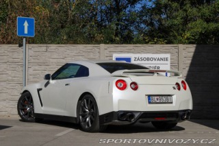 Nissan GT-R 390kW AT/6 DBA-R35 2011 2011
