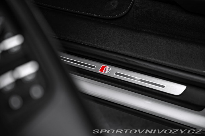 Audi SQ8 4,0TDI Pano Masáže Nezávi 2020