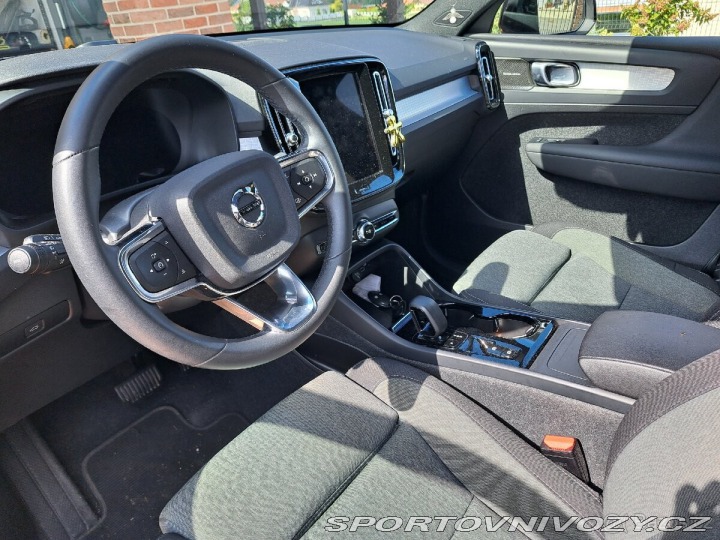 Volvo Ostatní modely XC40 2,0 B3 120KW 2023