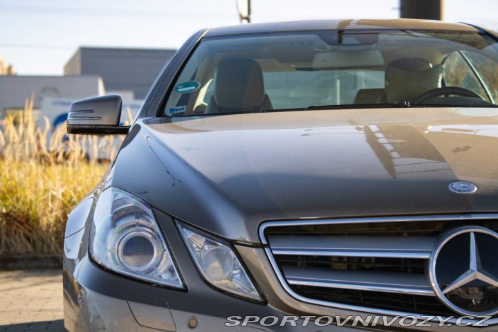 Mercedes-Benz E Kupé  350 CDI BlueEFFICIE 2011