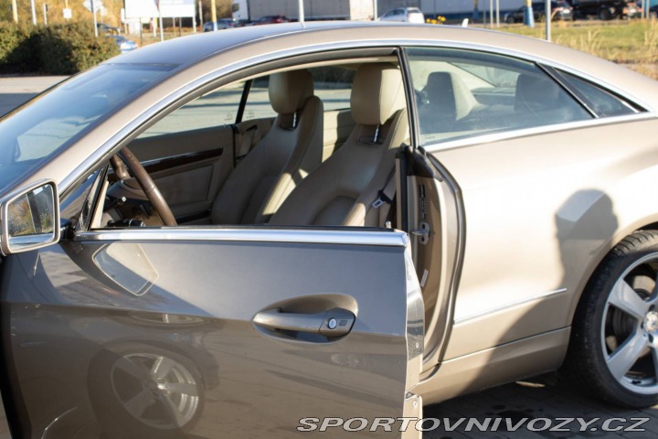 Mercedes-Benz E Kupé  350 CDI BlueEFFICIE 2011