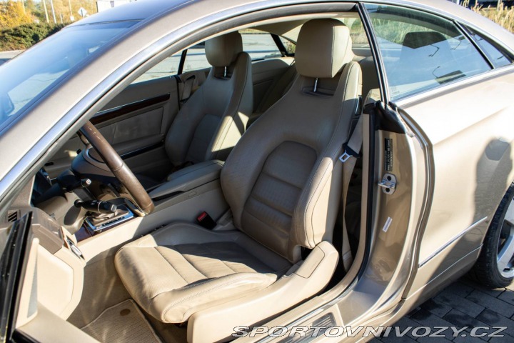 Mercedes-Benz E Kupé  350 CDI BlueEFFICIE 2011