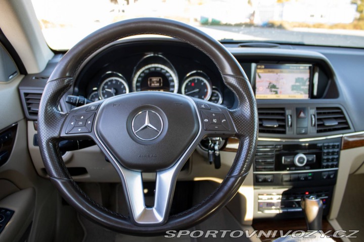 Mercedes-Benz E Kupé  350 CDI BlueEFFICIE 2011