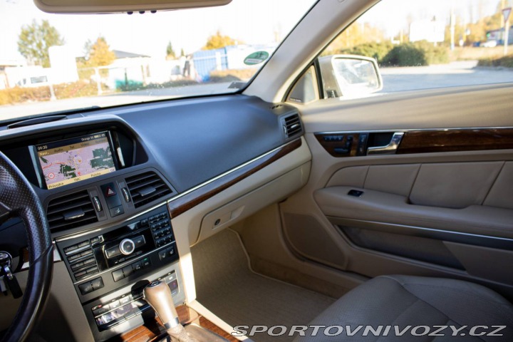 Mercedes-Benz E Kupé  350 CDI BlueEFFICIE 2011