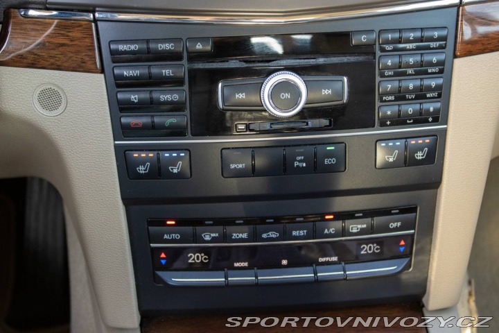 Mercedes-Benz E Kupé  350 CDI BlueEFFICIE 2011