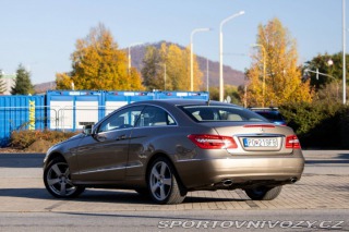Mercedes-Benz E Kupé 350 CDI BlueEFFICIE 2011