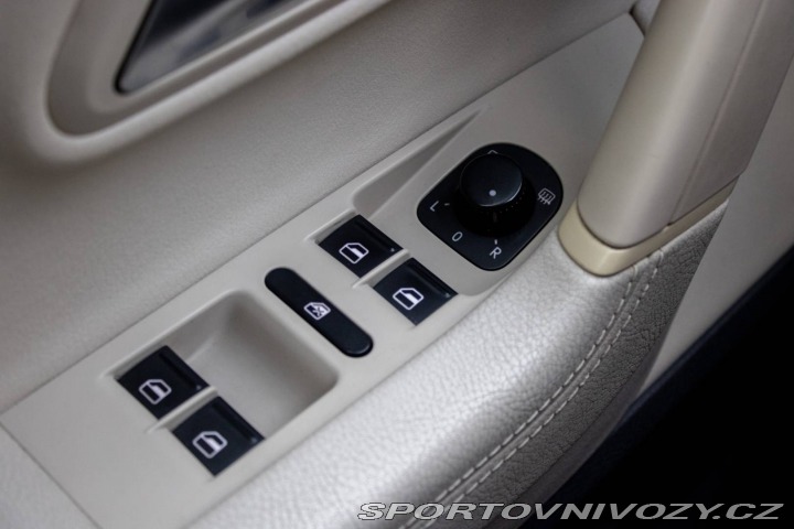 Volkswagen Passat CC CC  2.0 TSI Highline / 15 2011