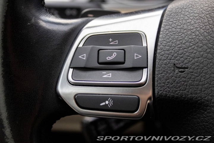 Volkswagen Passat CC CC  2.0 TSI Highline / 15 2011