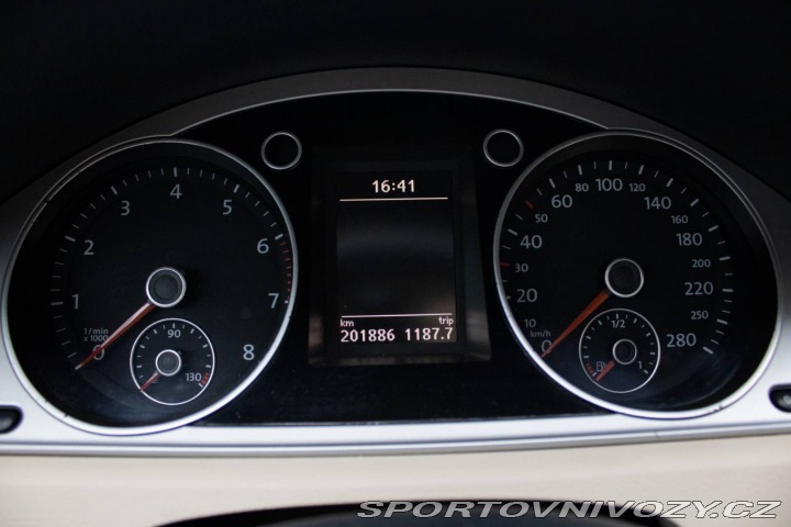 Volkswagen Passat CC CC  2.0 TSI Highline / 15 2011