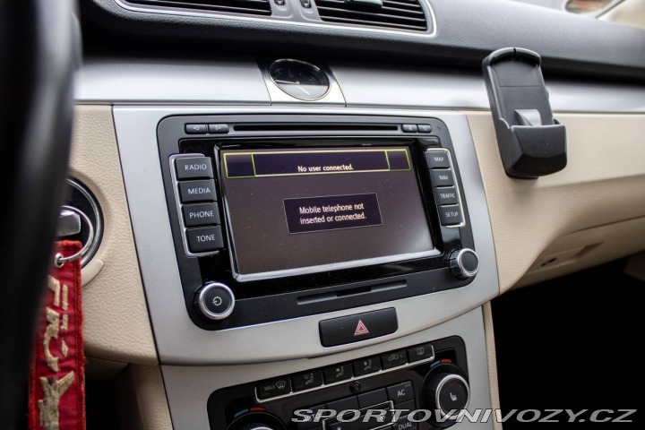 Volkswagen Passat CC CC  2.0 TSI Highline / 15 2011